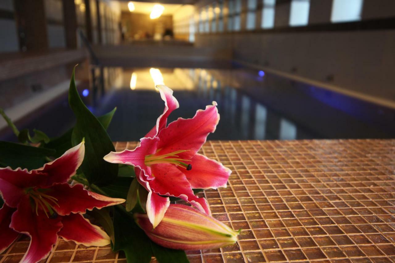 Hotel Kristaly Imperial 터터 외부 사진