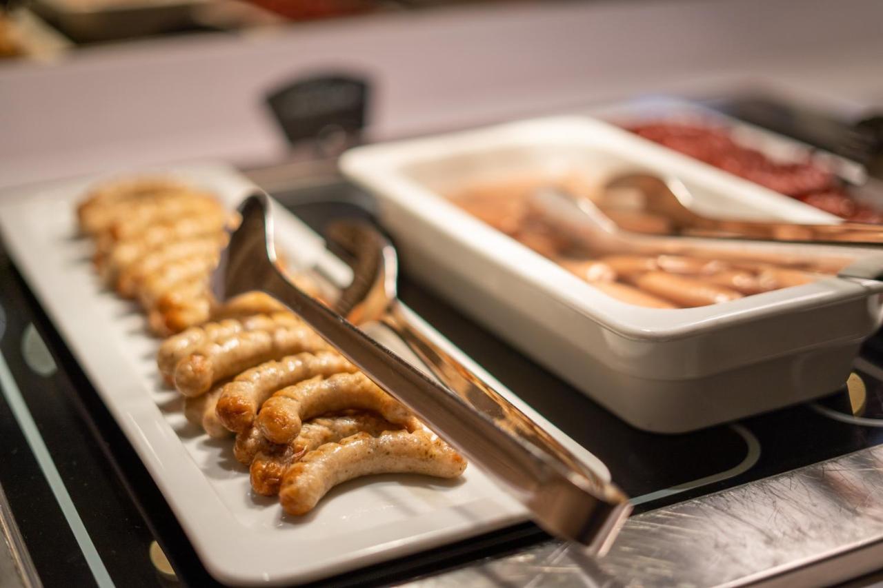 Hotel Kristaly Imperial 터터 외부 사진